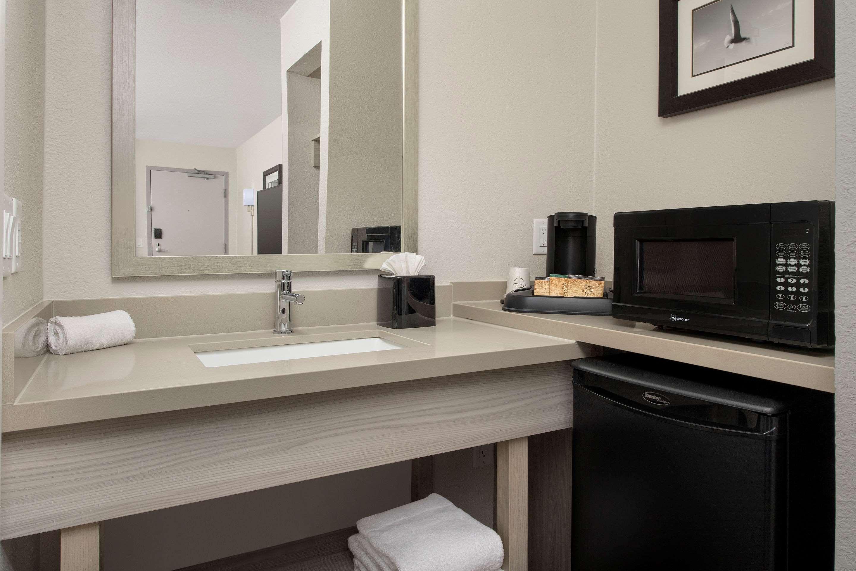 Quality Inn Atlantic Beach-Mayo Clinic Jax Area Екстериор снимка